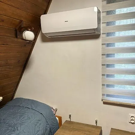 別荘 Dom Nad Jeziorem Radunskim *