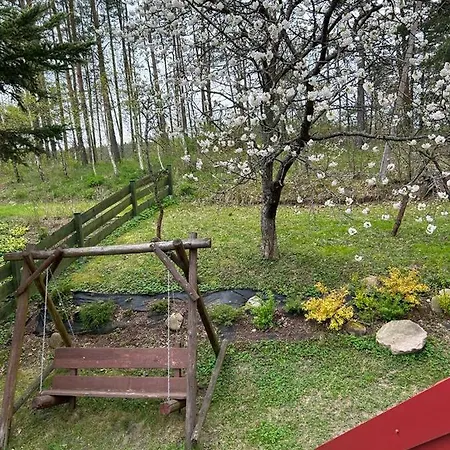 Dom Nad Jeziorem Radunskim Borucino