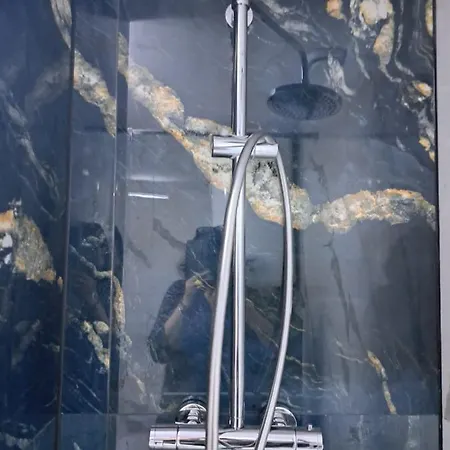 Dom Nad Jeziorem Radunskim Prázdninový dům